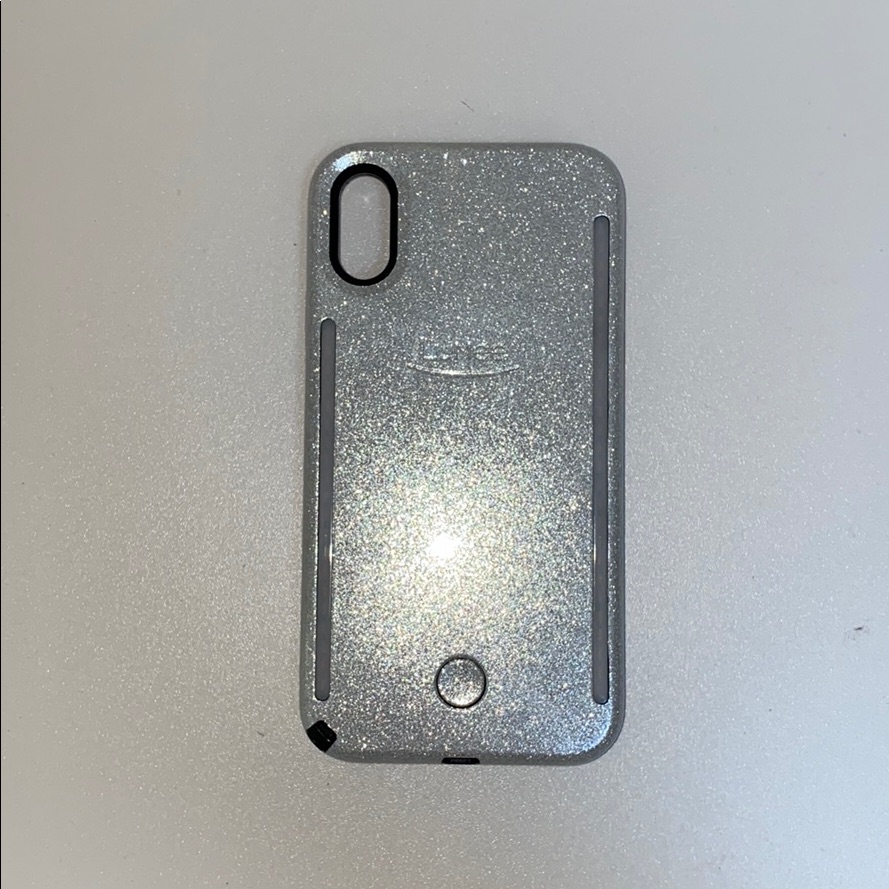 Brand New Never Used Lumee Lighted Case